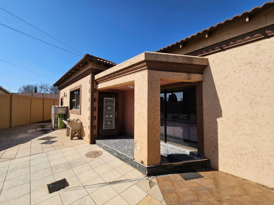 4 Bedroom Property for Sale in Visagie Park Gauteng
