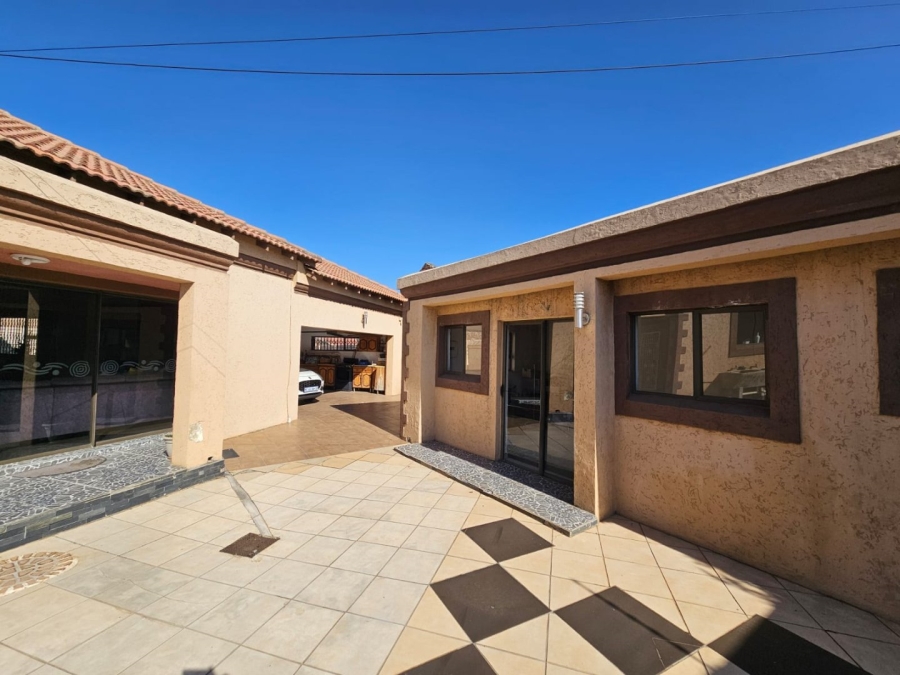 4 Bedroom Property for Sale in Visagie Park Gauteng
