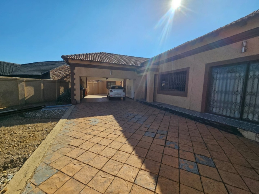 4 Bedroom Property for Sale in Visagie Park Gauteng