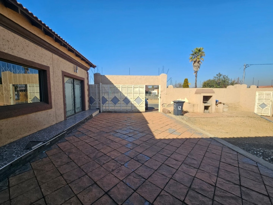 4 Bedroom Property for Sale in Visagie Park Gauteng