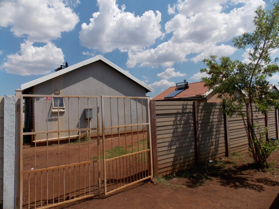 2 Bedroom Property for Sale in Sky City Gauteng