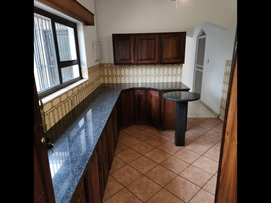 To Let 4 Bedroom Property for Rent in Wierda Park Gauteng