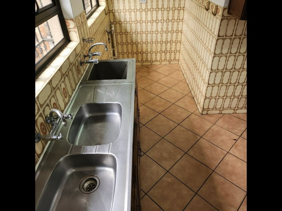 To Let 4 Bedroom Property for Rent in Wierda Park Gauteng