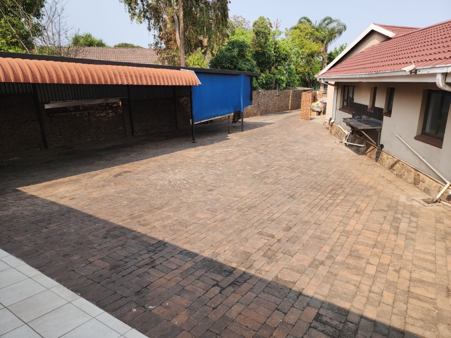 To Let 4 Bedroom Property for Rent in Wierda Park Gauteng