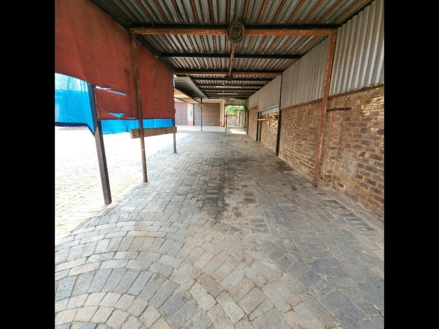 To Let 4 Bedroom Property for Rent in Wierda Park Gauteng