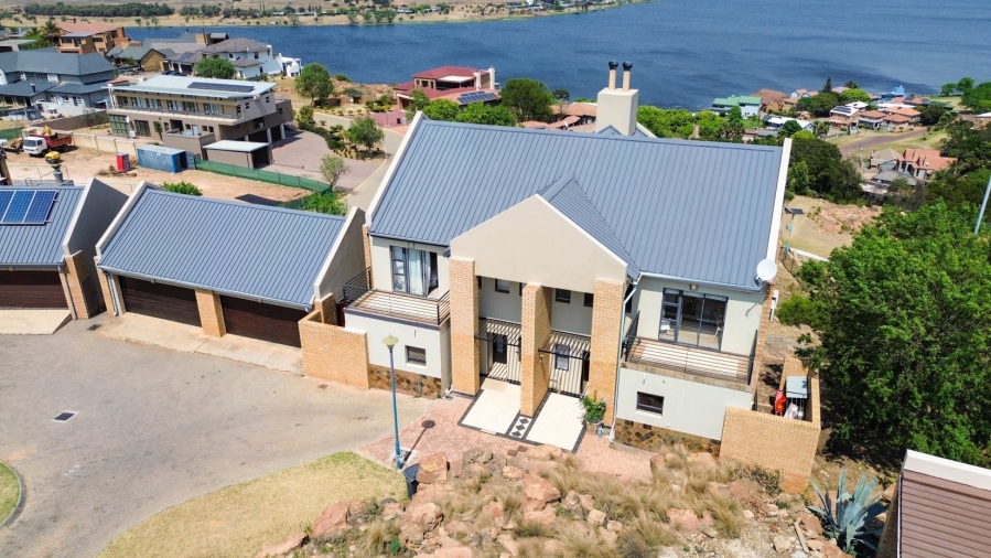 6 Bedroom Property for Sale in Aquavista Mountain Estate Gauteng