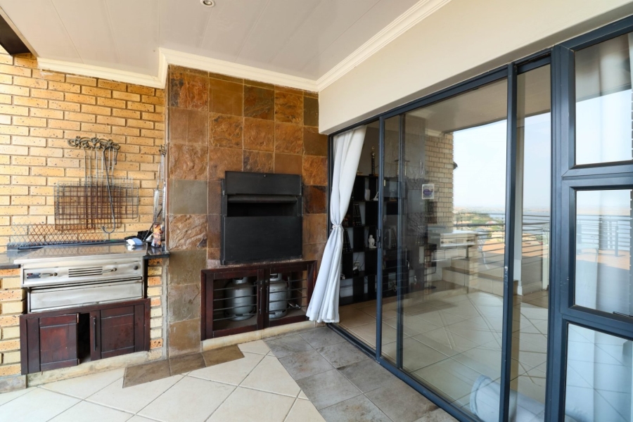 6 Bedroom Property for Sale in Aquavista Mountain Estate Gauteng