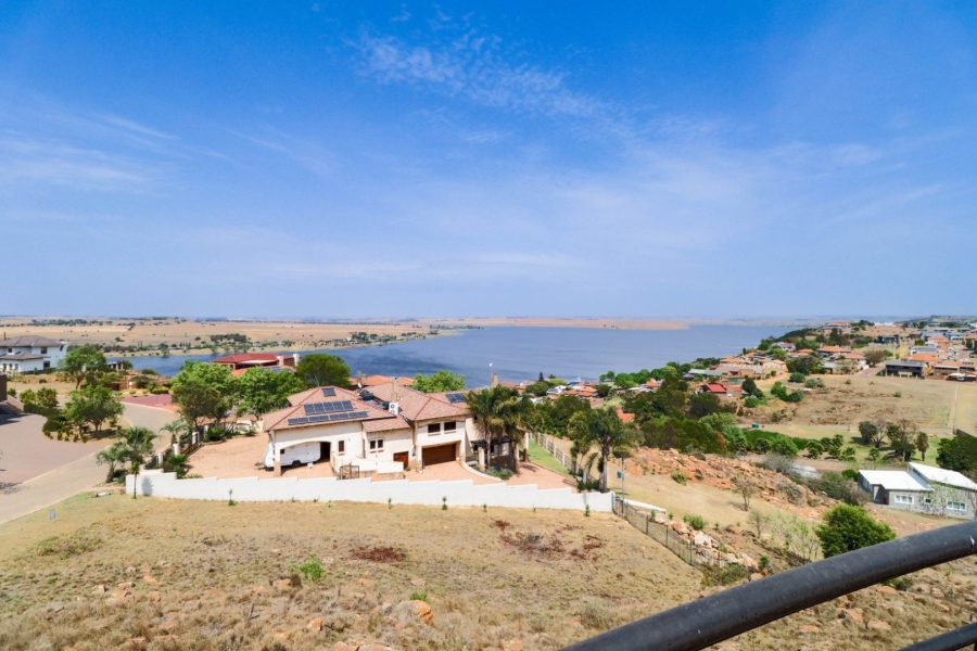 6 Bedroom Property for Sale in Aquavista Mountain Estate Gauteng