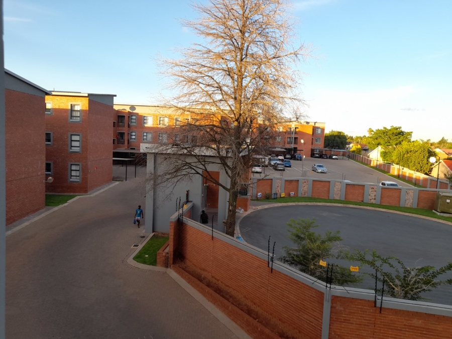To Let 3 Bedroom Property for Rent in Witpoortjie Gauteng