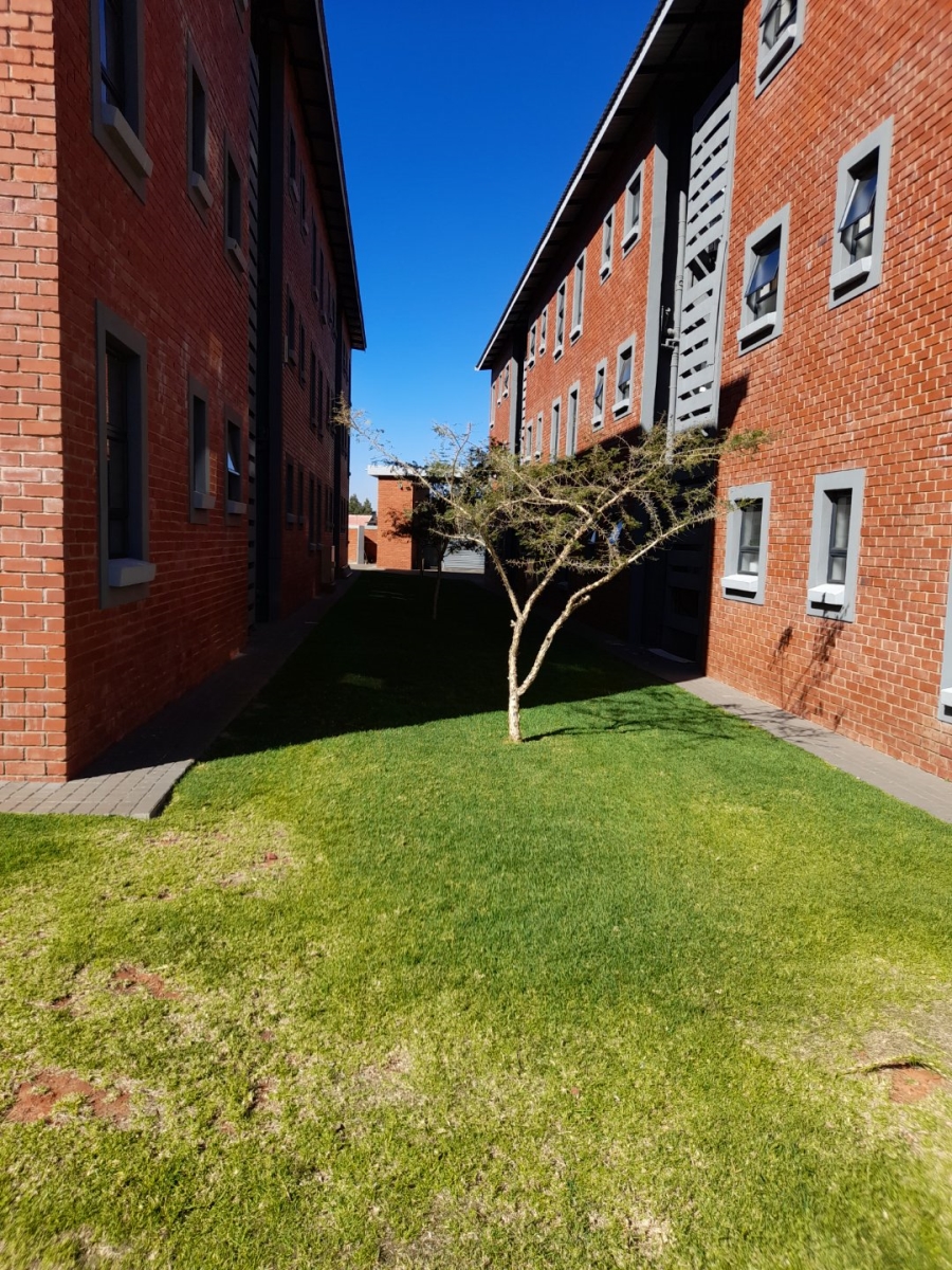 To Let 3 Bedroom Property for Rent in Witpoortjie Gauteng