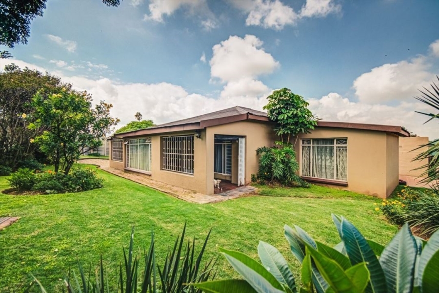 3 Bedroom Property for Sale in Birchleigh Gauteng