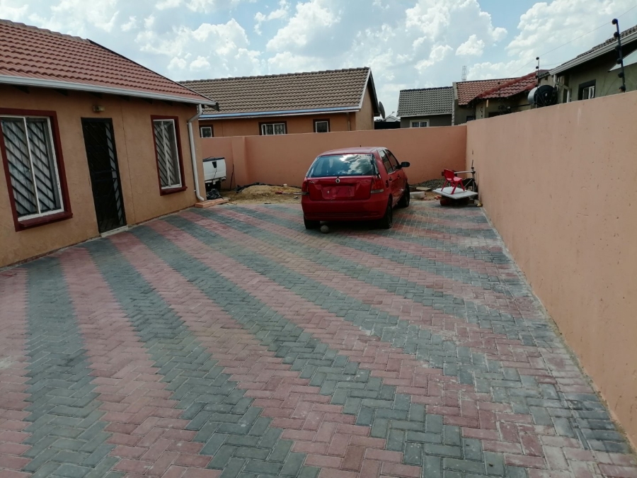2 Bedroom Property for Sale in Windmill Park Gauteng