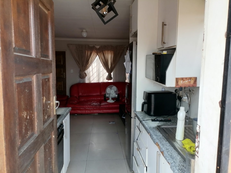 2 Bedroom Property for Sale in Windmill Park Gauteng