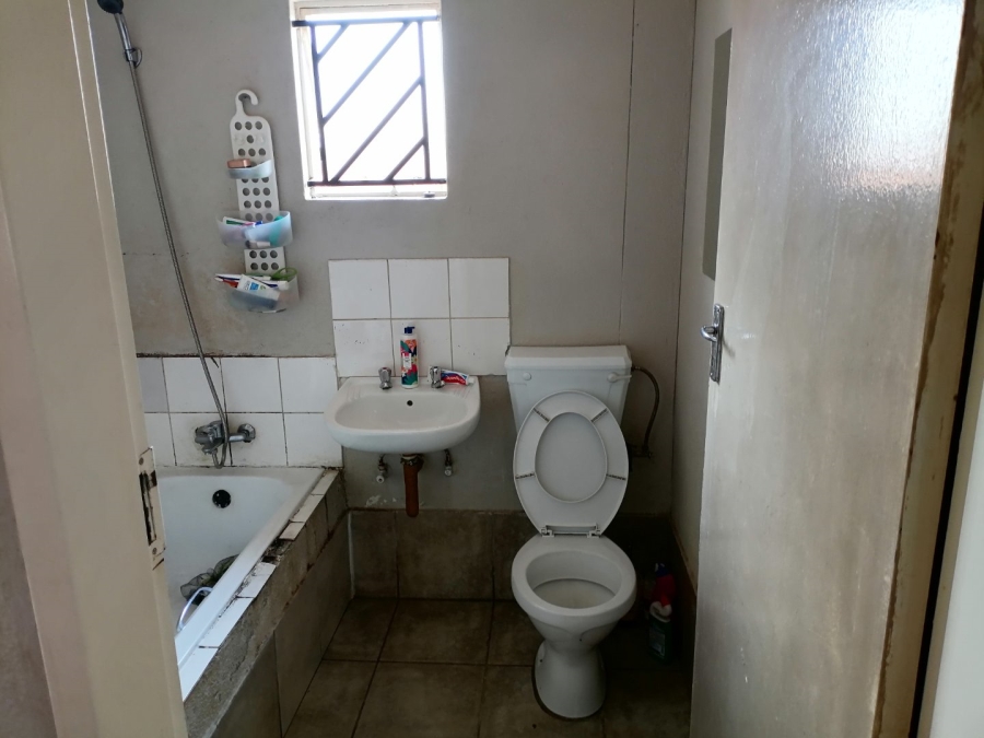 2 Bedroom Property for Sale in Windmill Park Gauteng
