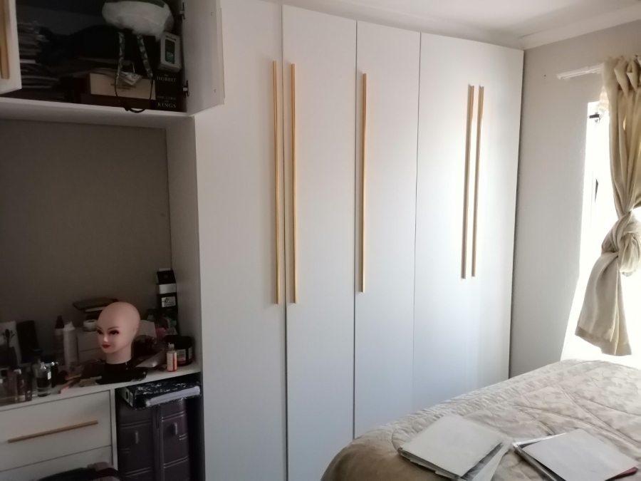 2 Bedroom Property for Sale in Windmill Park Gauteng