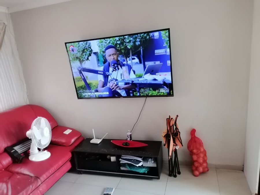 2 Bedroom Property for Sale in Windmill Park Gauteng