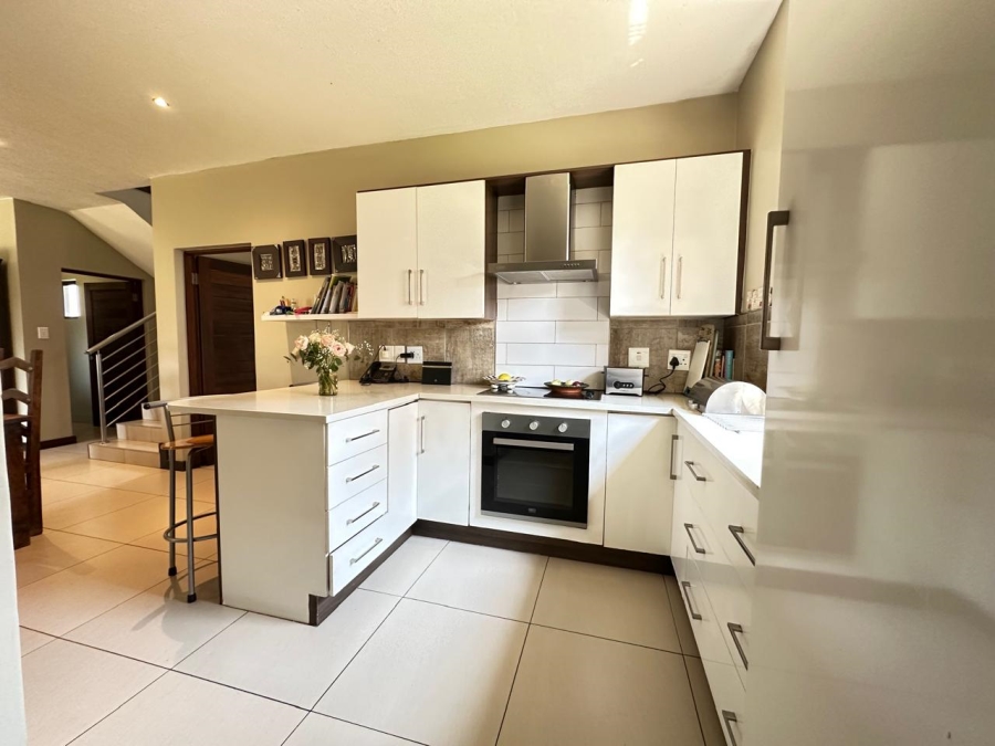 3 Bedroom Property for Sale in Midstream Ridge Gauteng