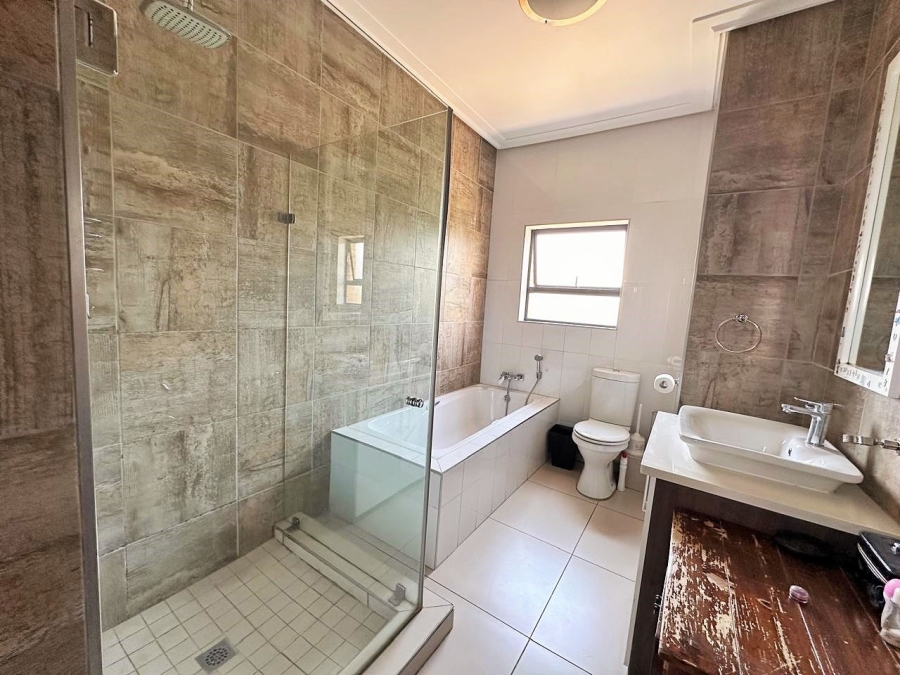 3 Bedroom Property for Sale in Midstream Ridge Gauteng