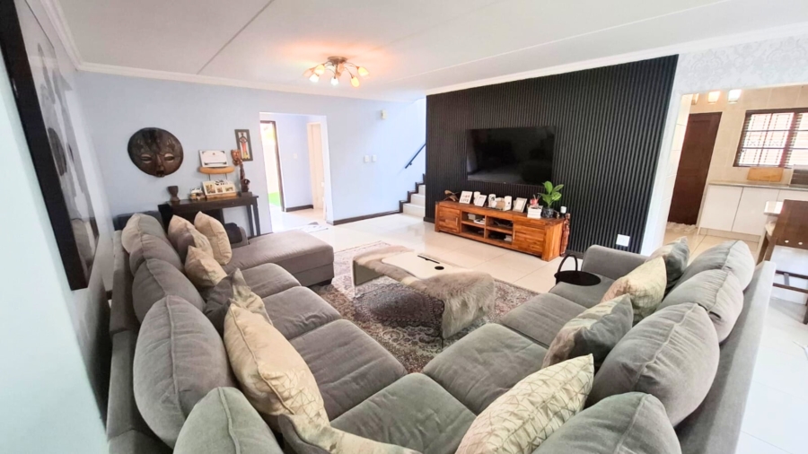 To Let 4 Bedroom Property for Rent in Noordwyk Gauteng