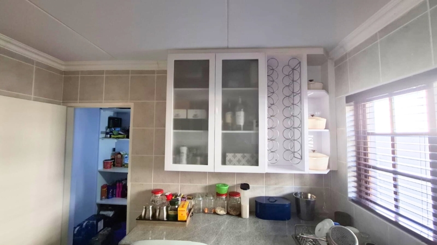 To Let 4 Bedroom Property for Rent in Noordwyk Gauteng
