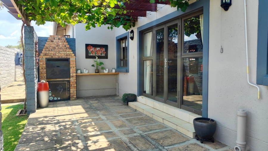 4 Bedroom Property for Sale in Vaal Marina Gauteng