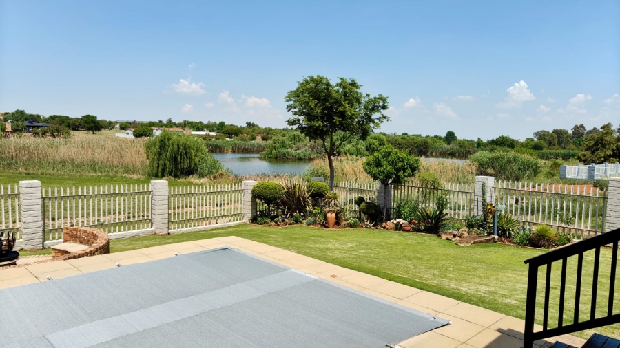 4 Bedroom Property for Sale in Vaal Marina Gauteng