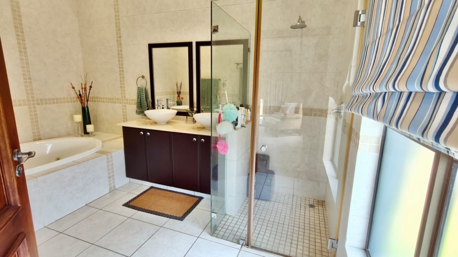 4 Bedroom Property for Sale in Vaal Marina Gauteng