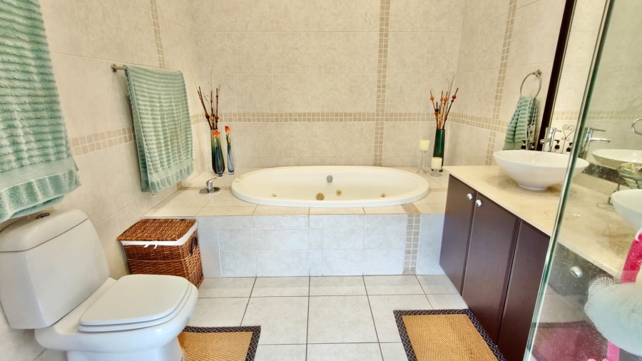 4 Bedroom Property for Sale in Vaal Marina Gauteng