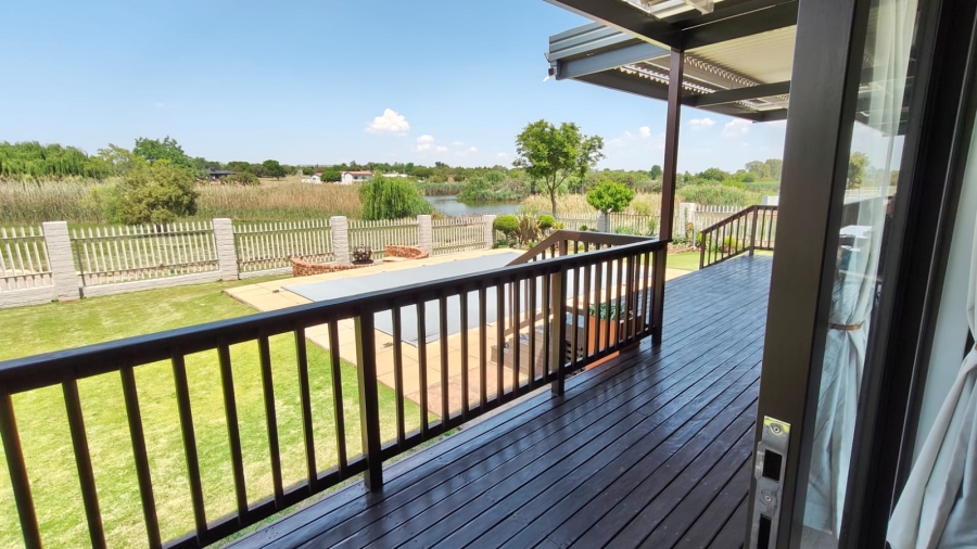 4 Bedroom Property for Sale in Vaal Marina Gauteng
