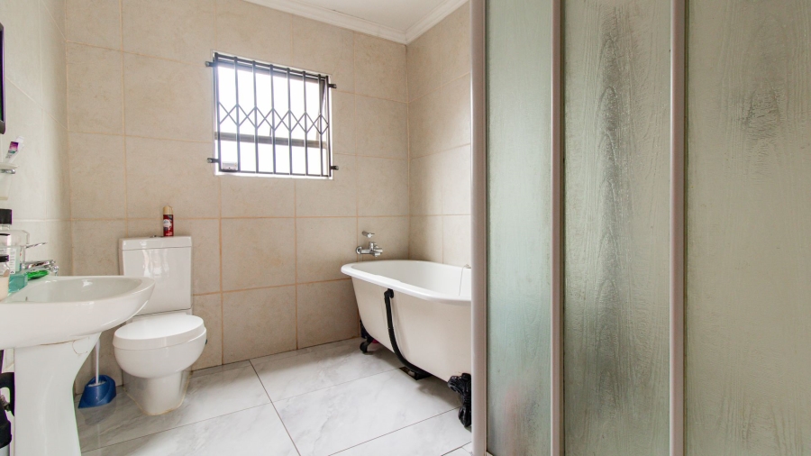 4 Bedroom Property for Sale in Elandspark Gauteng