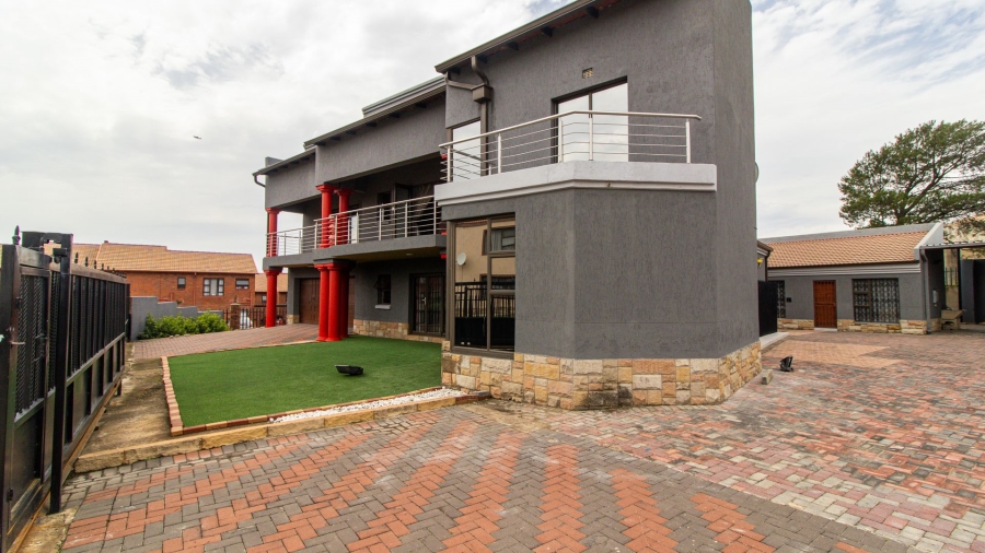 4 Bedroom Property for Sale in Elandspark Gauteng