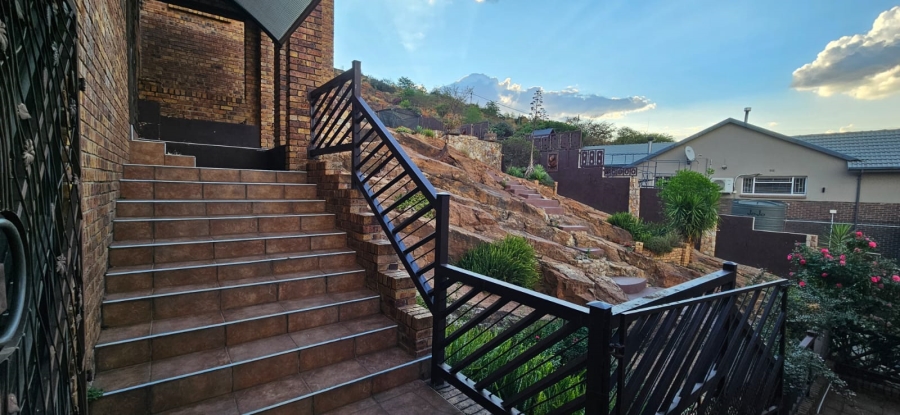 4 Bedroom Property for Sale in Overkruin Gauteng