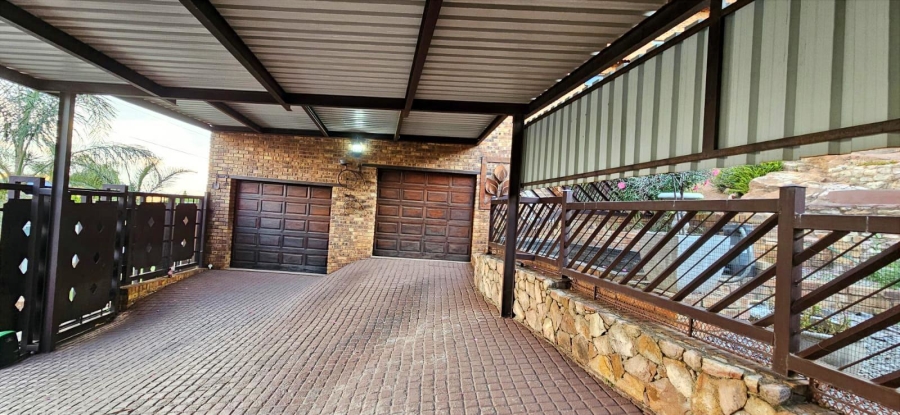 4 Bedroom Property for Sale in Overkruin Gauteng