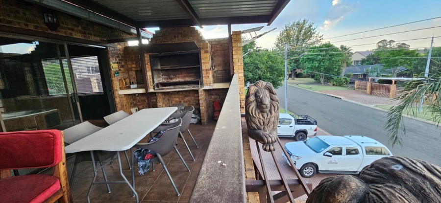 4 Bedroom Property for Sale in Overkruin Gauteng