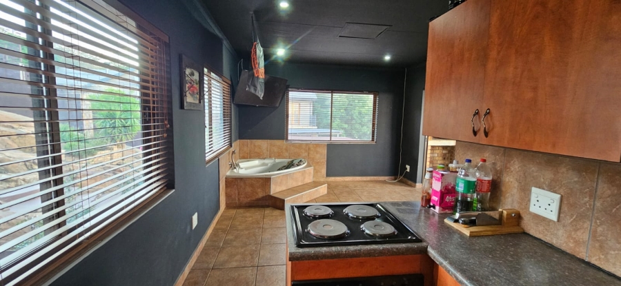 4 Bedroom Property for Sale in Overkruin Gauteng