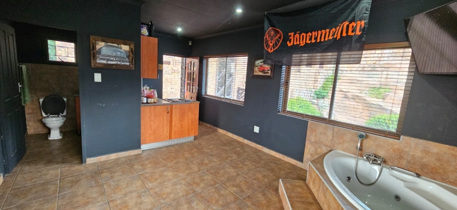 4 Bedroom Property for Sale in Overkruin Gauteng