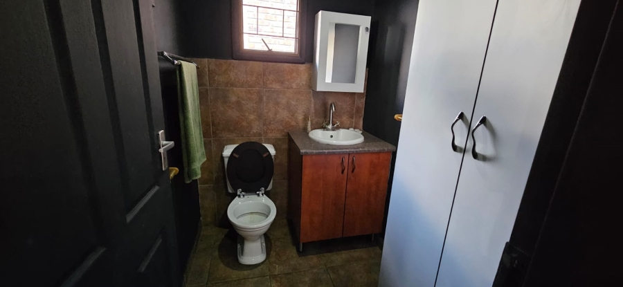 4 Bedroom Property for Sale in Overkruin Gauteng