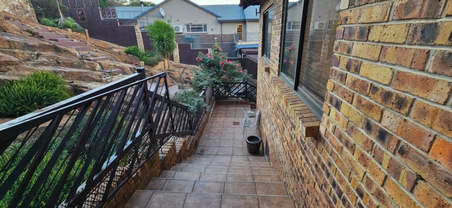4 Bedroom Property for Sale in Overkruin Gauteng