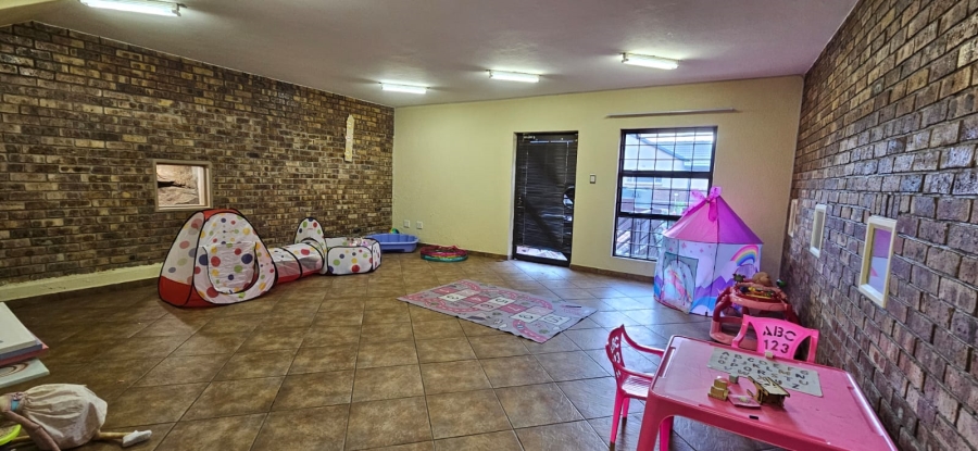 4 Bedroom Property for Sale in Overkruin Gauteng