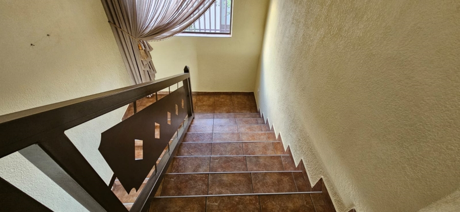 4 Bedroom Property for Sale in Overkruin Gauteng