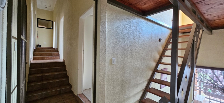 4 Bedroom Property for Sale in Overkruin Gauteng