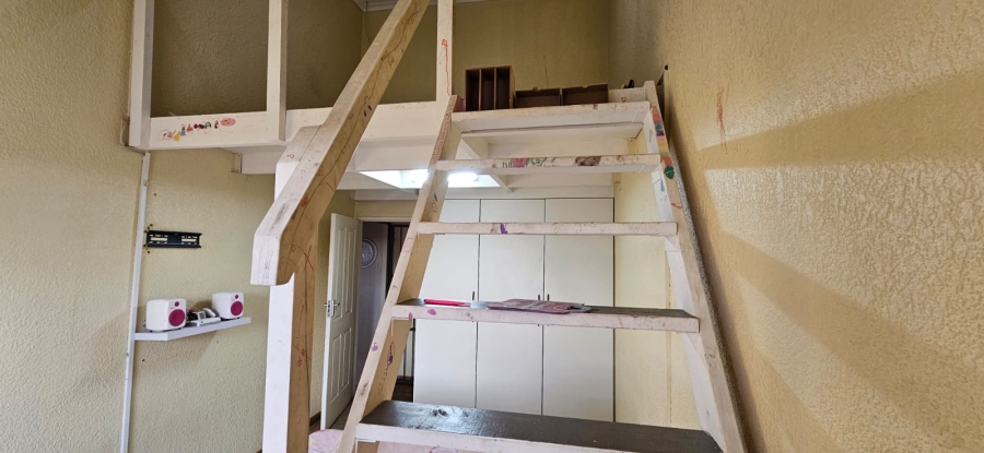 4 Bedroom Property for Sale in Overkruin Gauteng