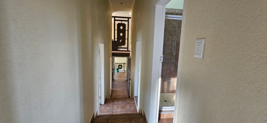 4 Bedroom Property for Sale in Overkruin Gauteng