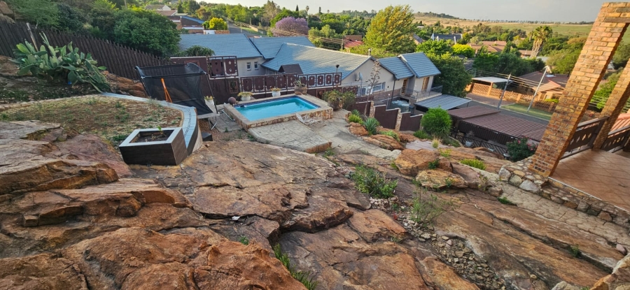 4 Bedroom Property for Sale in Overkruin Gauteng