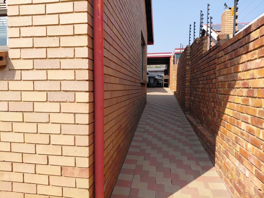 3 Bedroom Property for Sale in Montana Park Gauteng