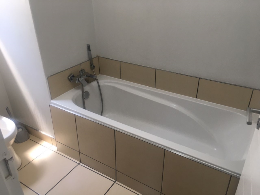 To Let 2 Bedroom Property for Rent in Halfway Gardens Gauteng