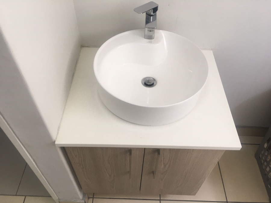To Let 2 Bedroom Property for Rent in Halfway Gardens Gauteng