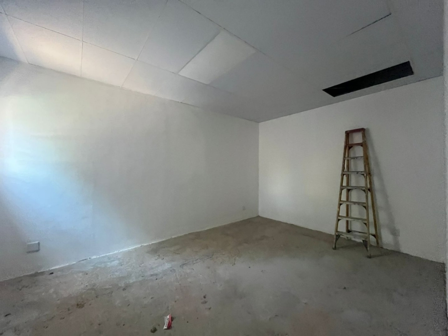 To Let commercial Property for Rent in Die Hoewes Gauteng