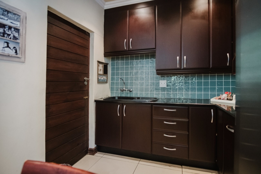 Commercial Property for Sale in Eikenhof Gauteng