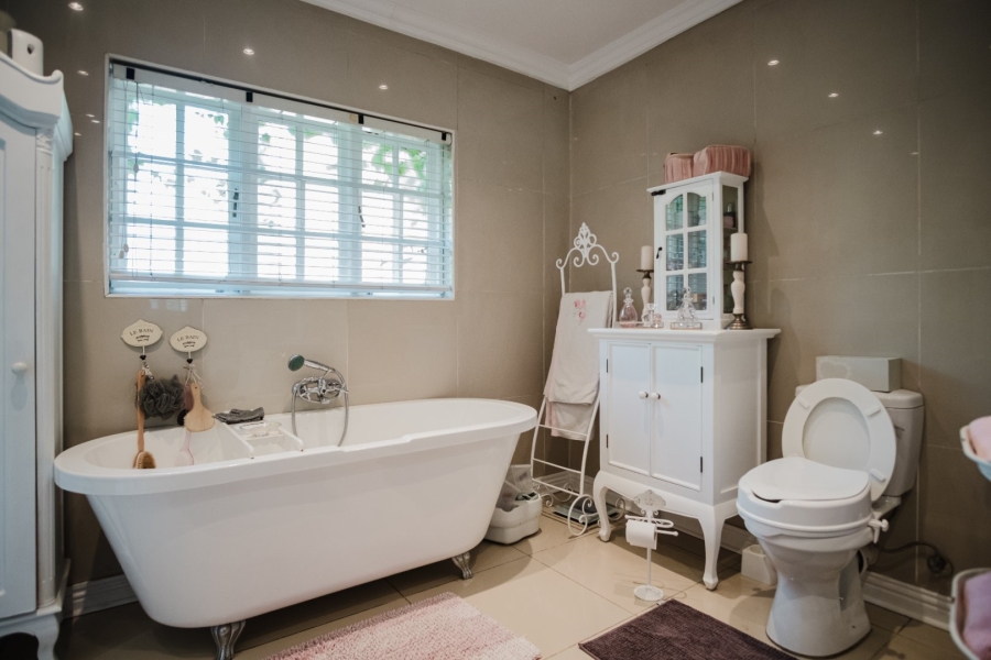Commercial Property for Sale in Eikenhof Gauteng